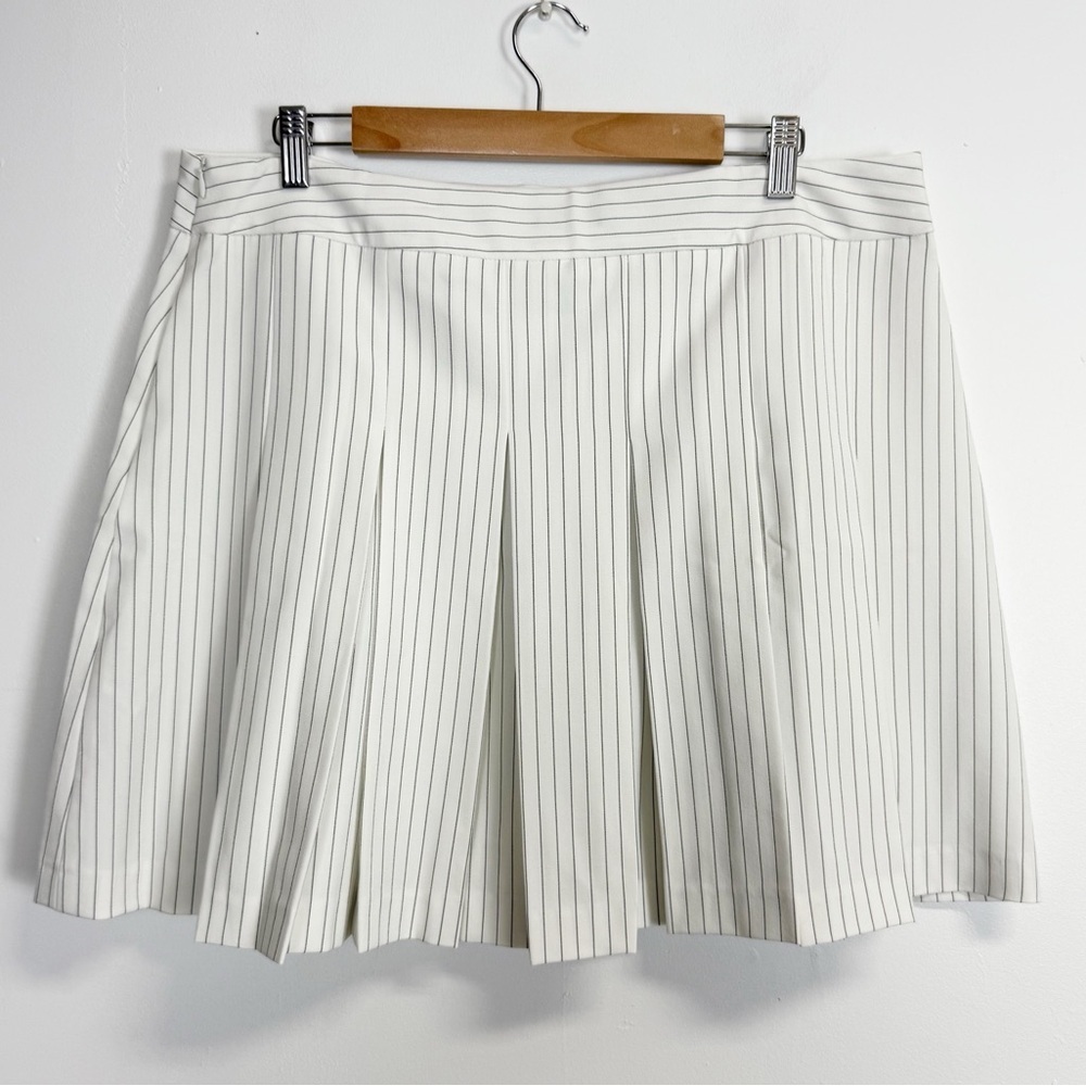 Nasty Gal Pleated Pinstripe Mini Skirt Women US 14 White NWT - Picture 2 of 8